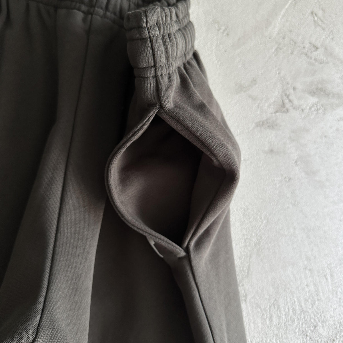 Broken P basics joggers