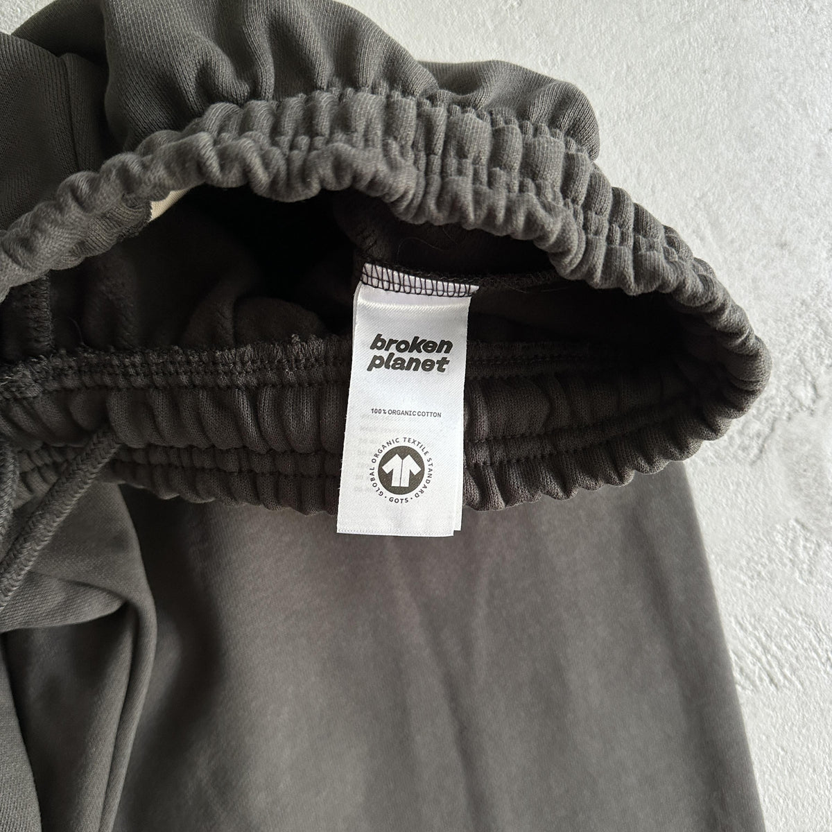 Broken P basics joggers