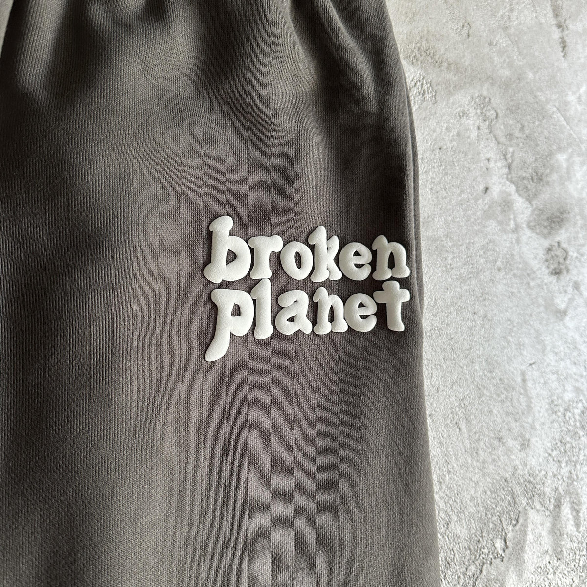 Broken P basics joggers