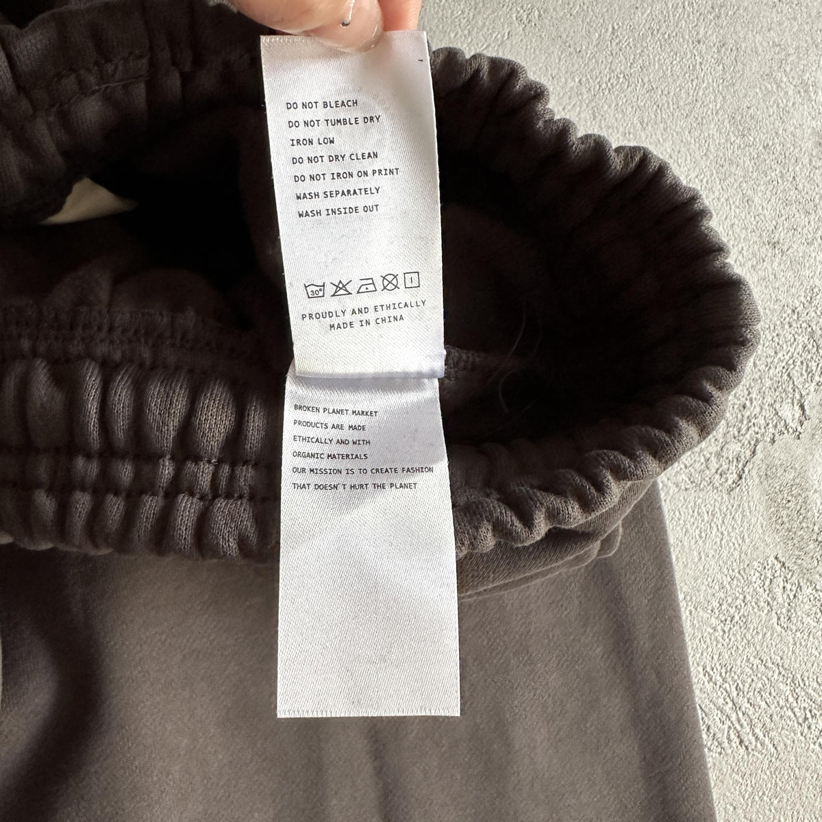 Broken P basics joggers