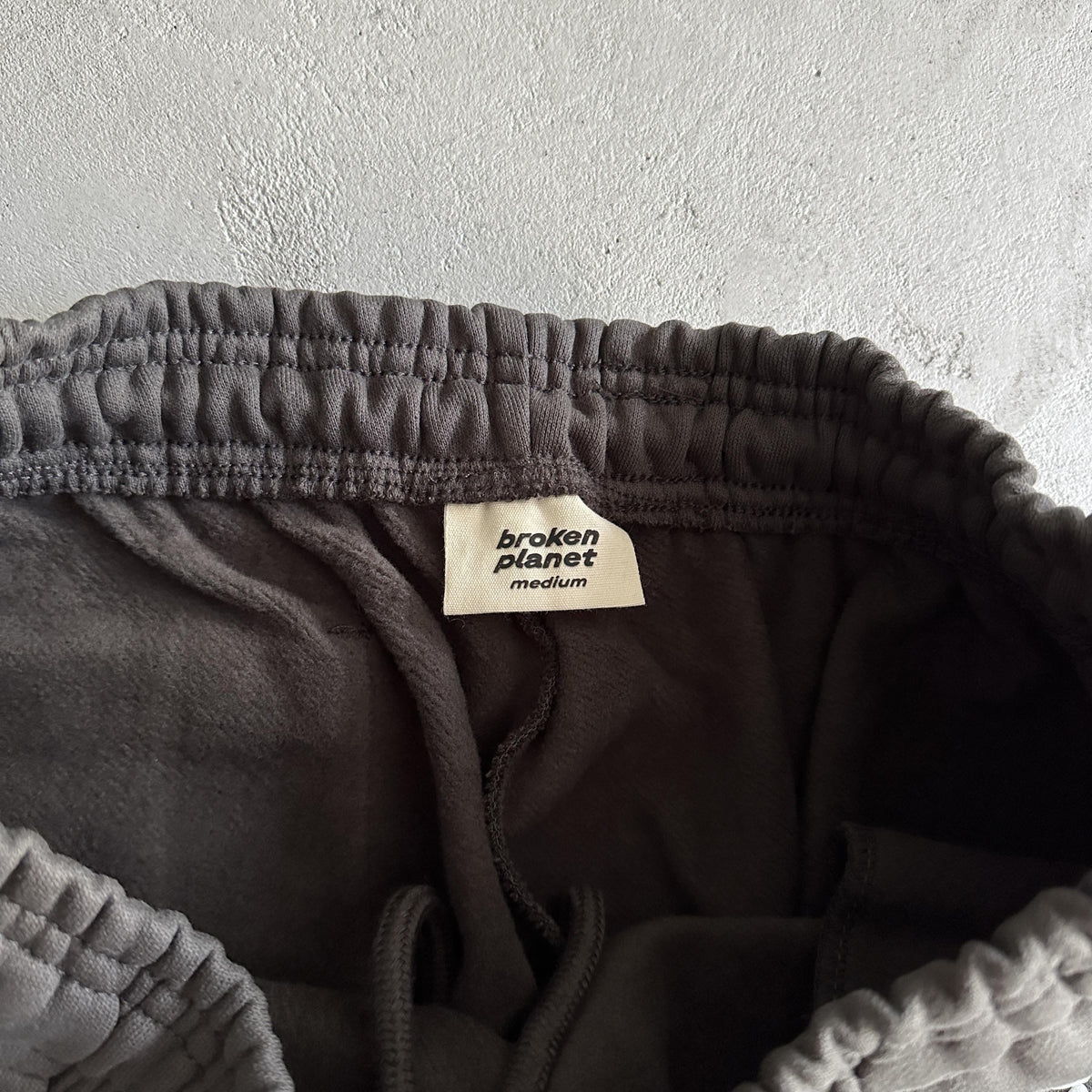 Broken P basics joggers