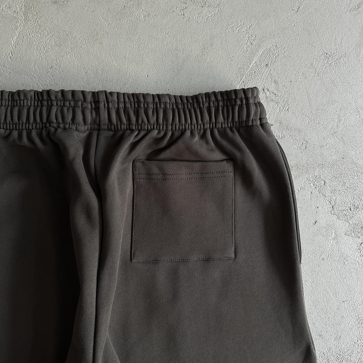 Broken P basics joggers