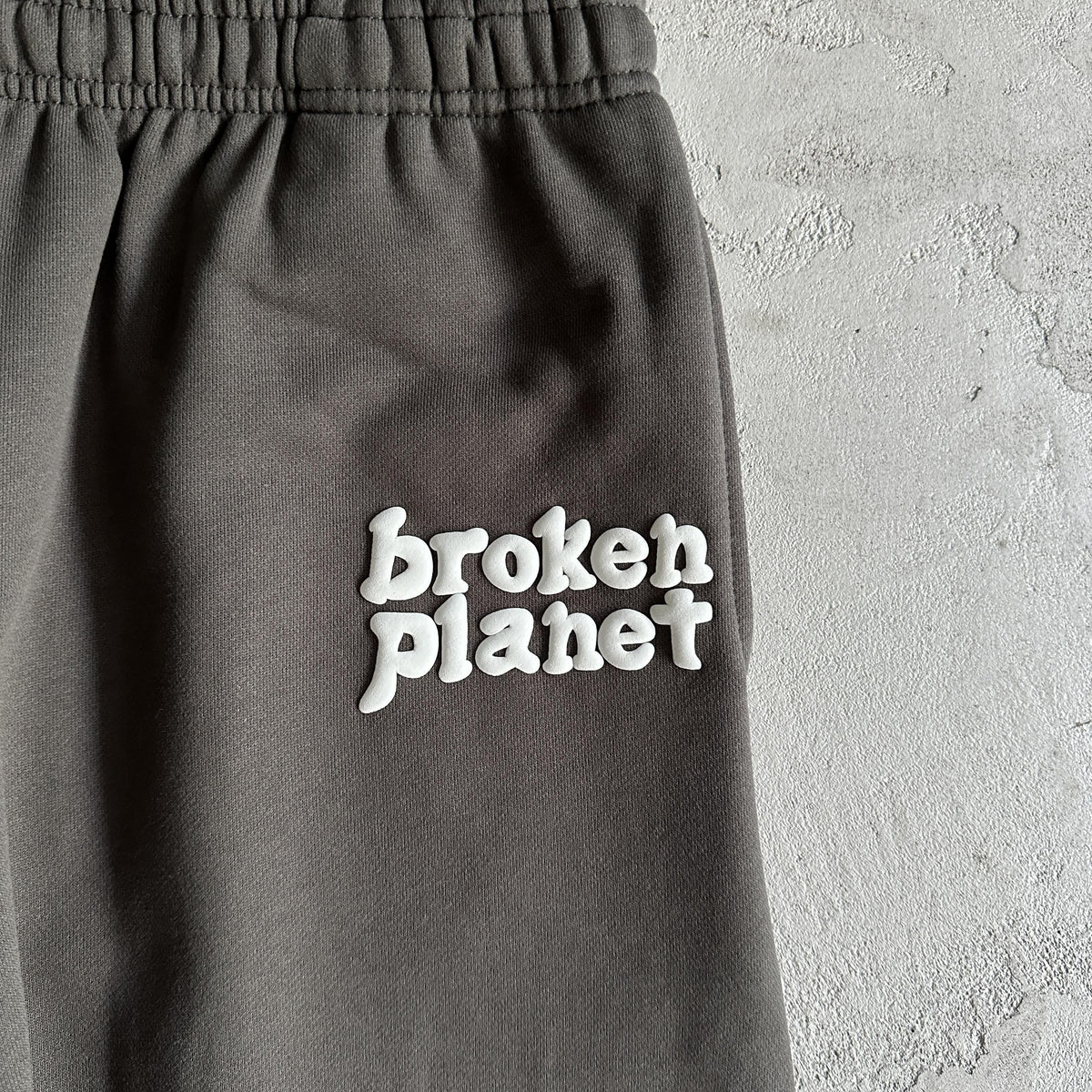 Broken P basics joggers